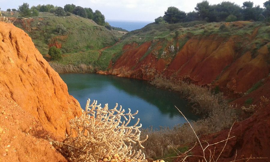 Cava di bauxite Otranto (a).jpg